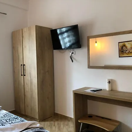 Apostoli Hotel Permet