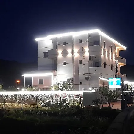 Hotel Apostoli Permet